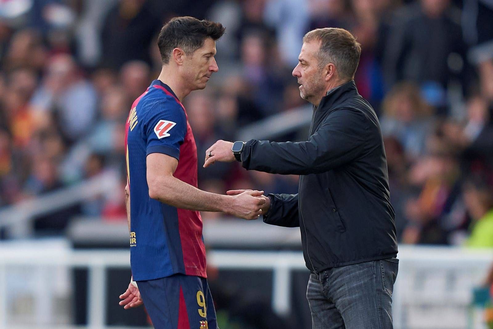 Hiszpanie piszą o "dylemacie" Flicka. W centrum Robert Lewandowski