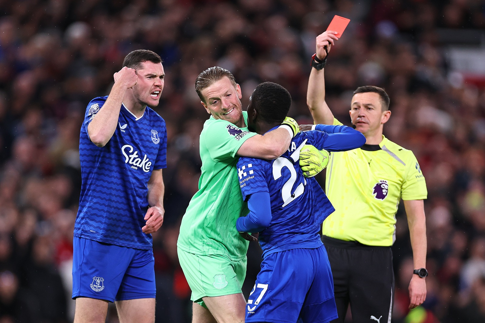 Coś niespotykanego w Premier League. Czerwona kartka za starcie z kolegą