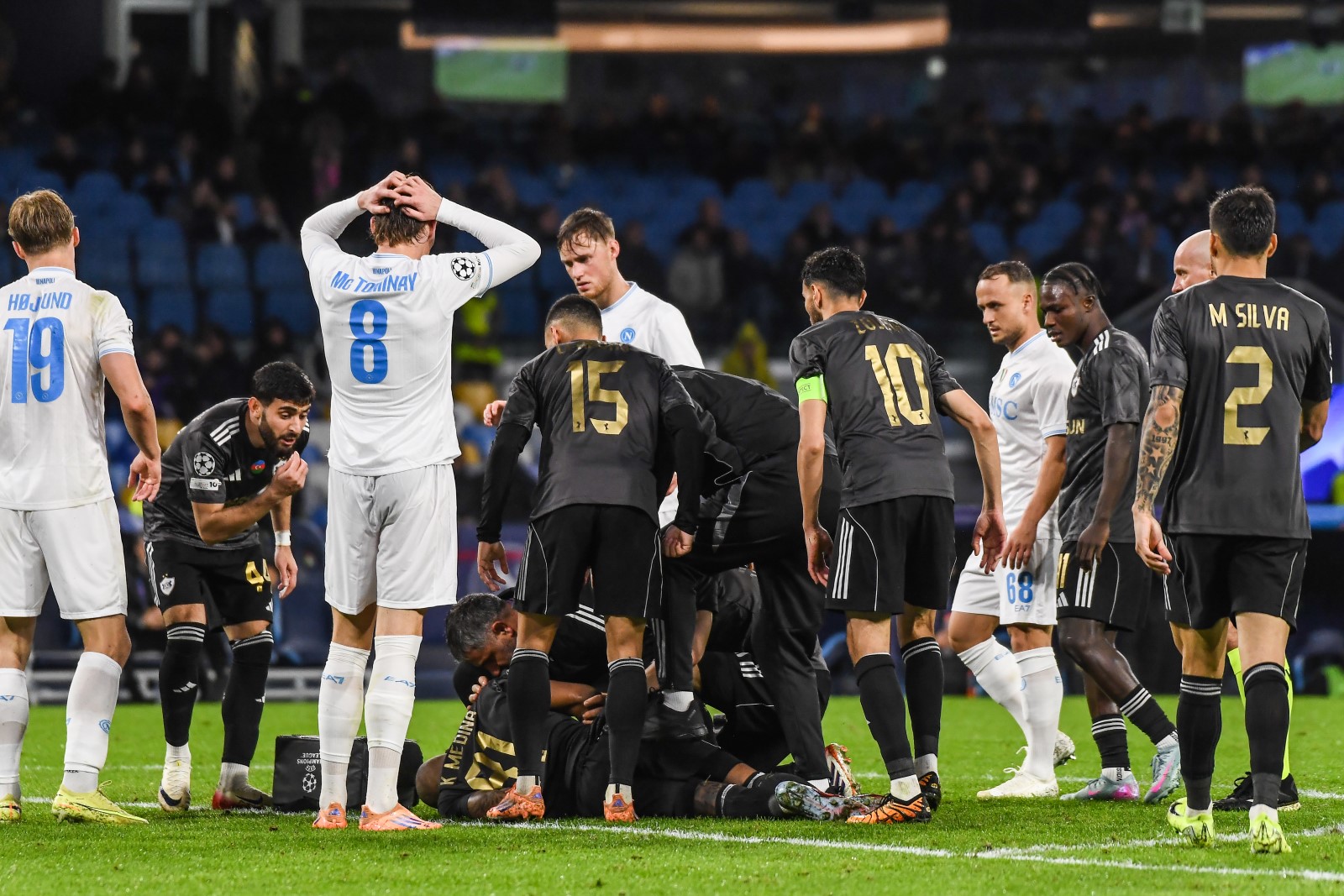 Dramat podczas meczu Ligi Mistrzów. Marciniak musiał przerwać mecz
