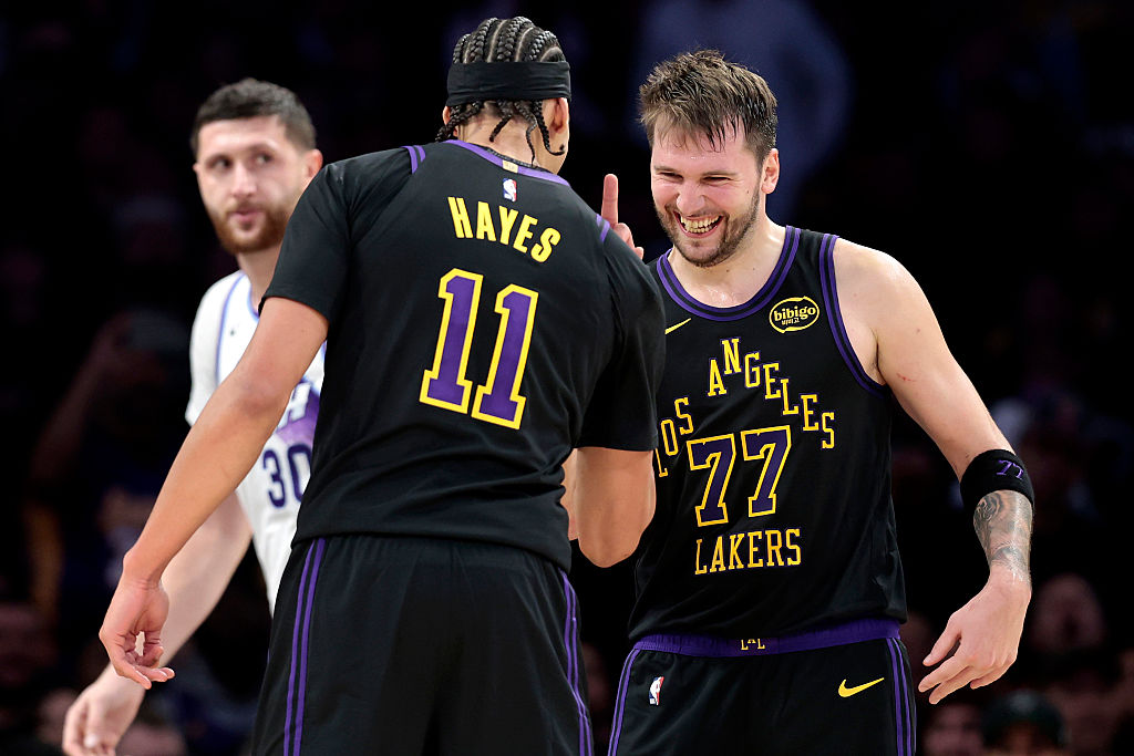 Genialny Luka Doncić. Derby Los Angeles dla Lakers