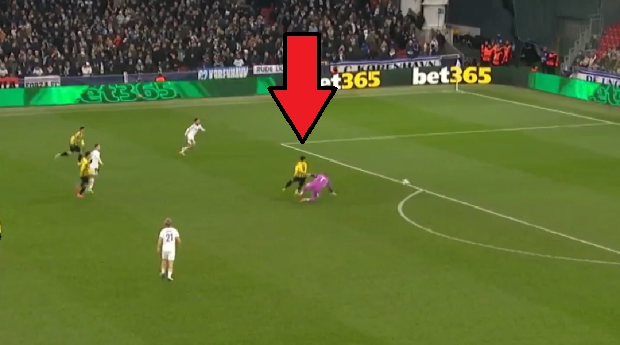 Aż trudno uwierzyć. Co za błąd bramkarza w Lidze Mistrzów