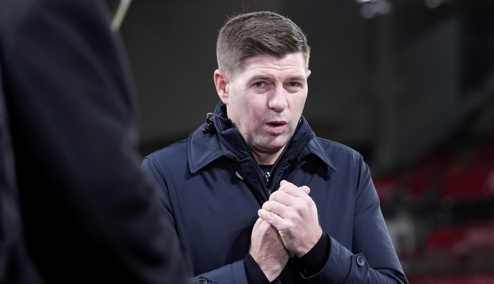 Szokująca kwota. To dlatego Gerrard nie wróci na razie do pracy w Anglii