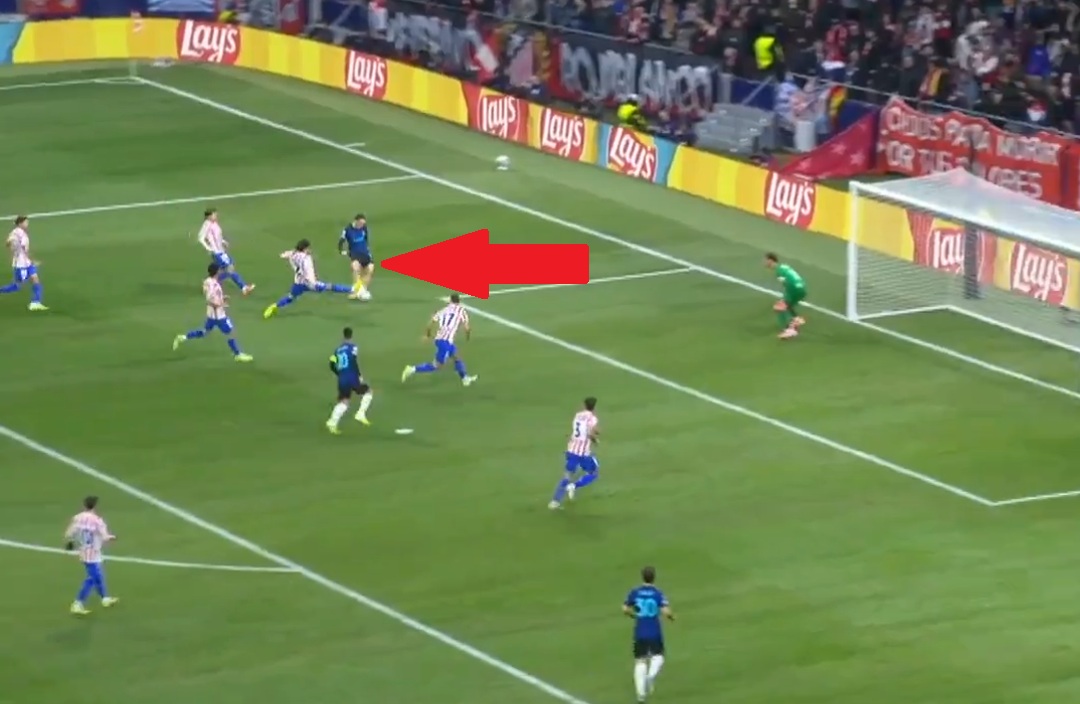 Zieliński jak profesor. Zobacz świetnego gola Polaka