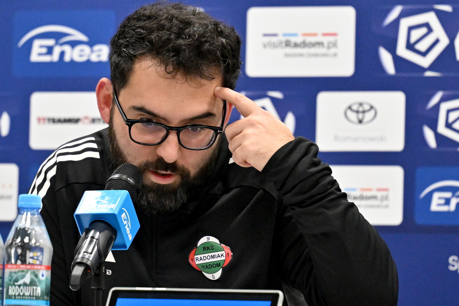 Goncalo Feio wyrzucony na trybuny! "Zarzuty o charakterze korupcyjnym"