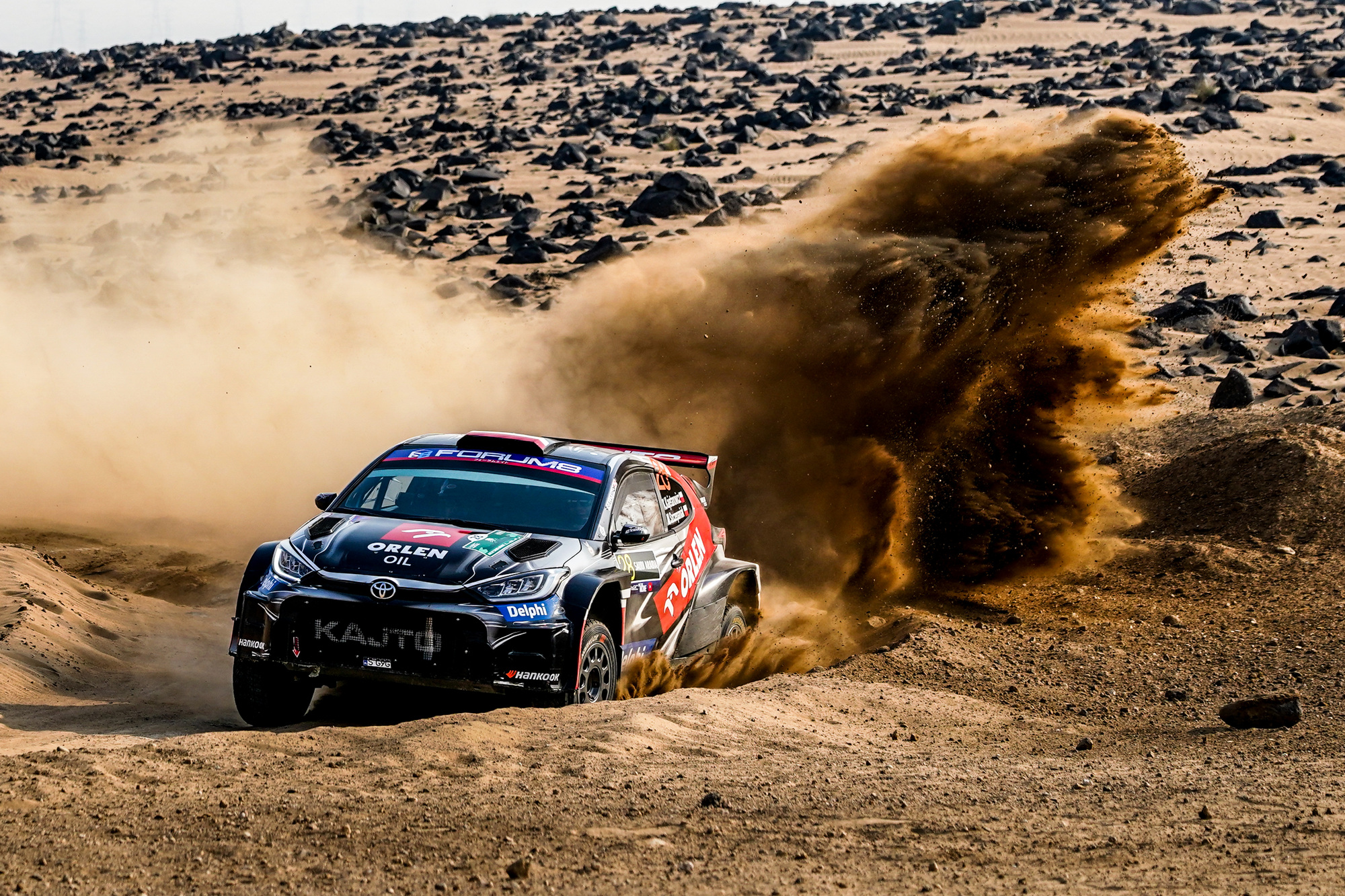 Kajetanowicz na prowadzeniu w Arabii Saudyjskiej. Świetna jazda Polaka