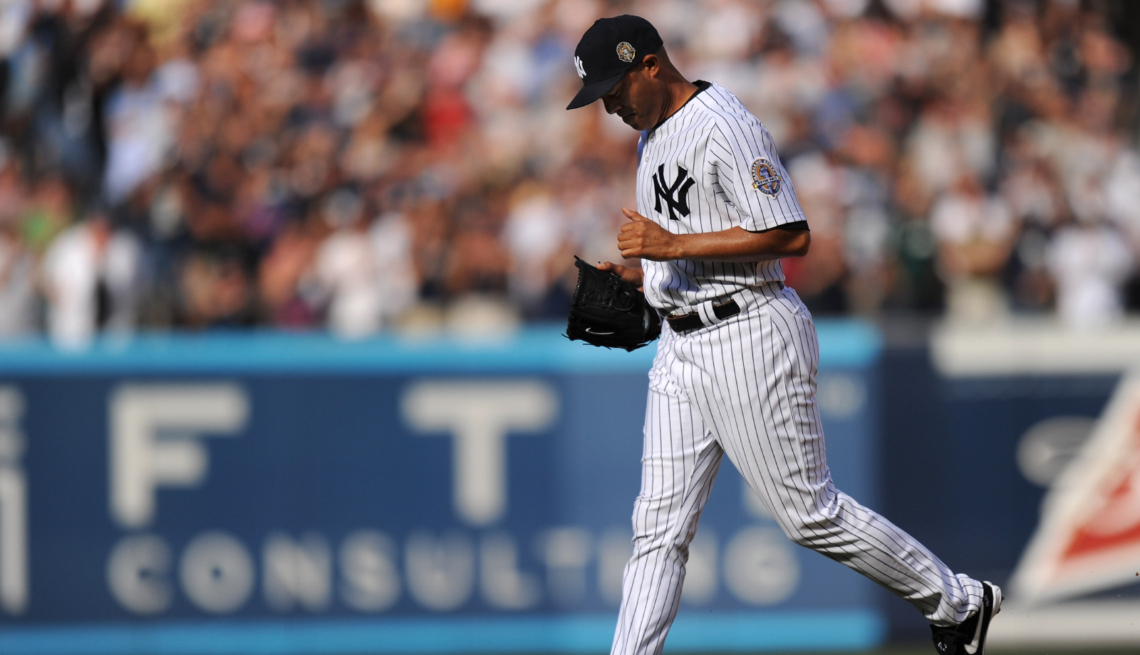 Tak honoruje się legendy. Jego charakterystyczną wejściówkę zagrała na żywo Metallica