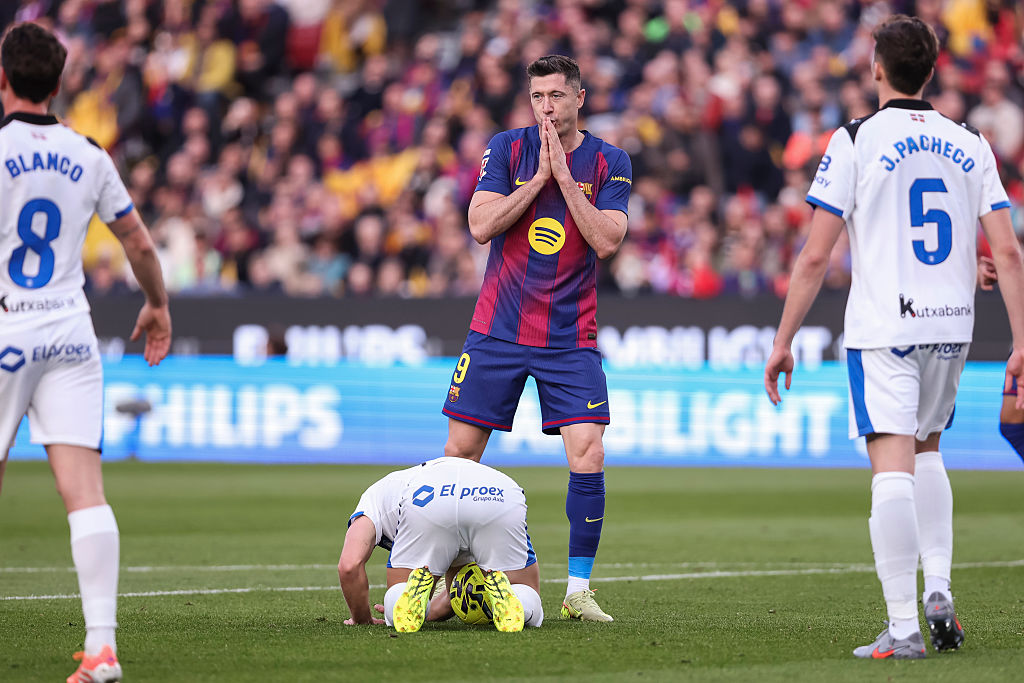 Była 60 minuta. Flick zdjął Lewandowskiego. Tak zareagowali kibice