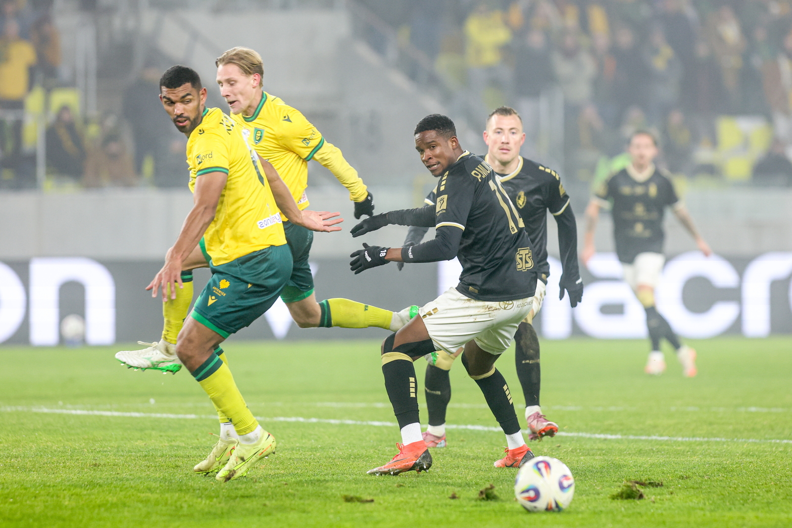 PKO Ekstraklasa: ważne wygrane Lechii Gdańsk i GKS Katowice, zobacz tabelę