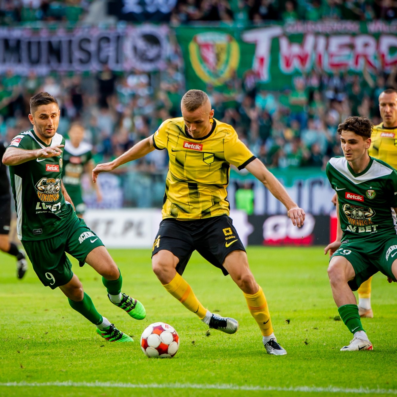 Gol za golem w meczu Wieczystej ze Śląskiem