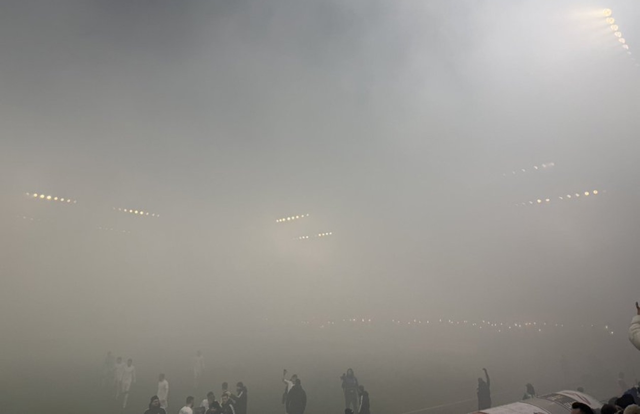 Sceny w meczu Lecha Poznań. Sędzia kazał piłkarzom iść do szatni