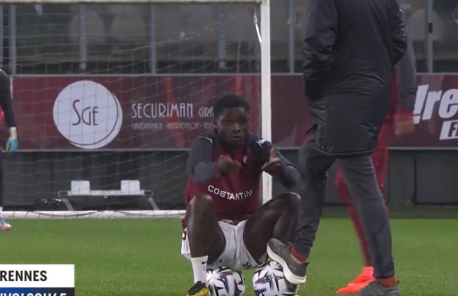 Sceny przed meczem. Obraził się i protestował na rozgrzewce