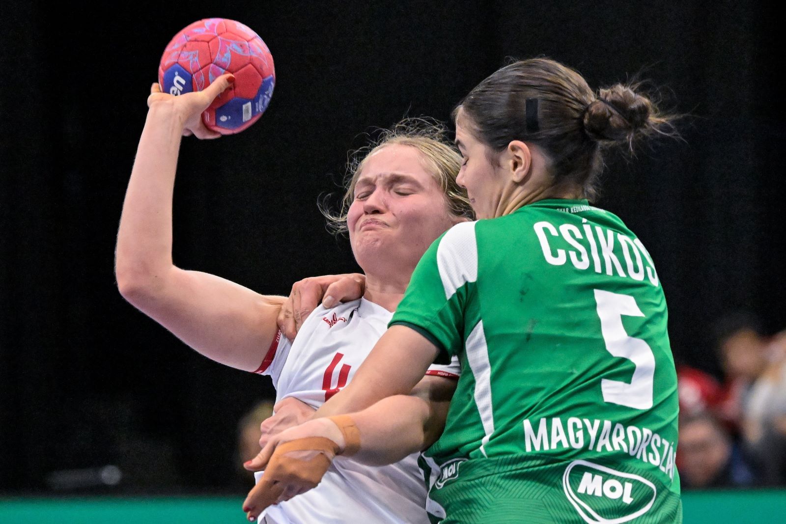 Węgierki wyszły z dużych opresji. Są bliżej ćwierćfinału
