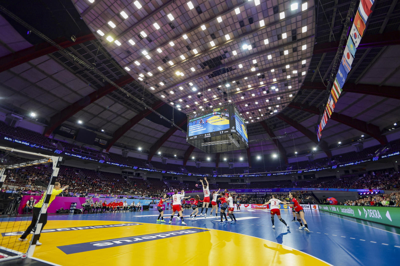 Przegrały z Polkami, powalczyły o przetrwanie. Decydowała druga połowa