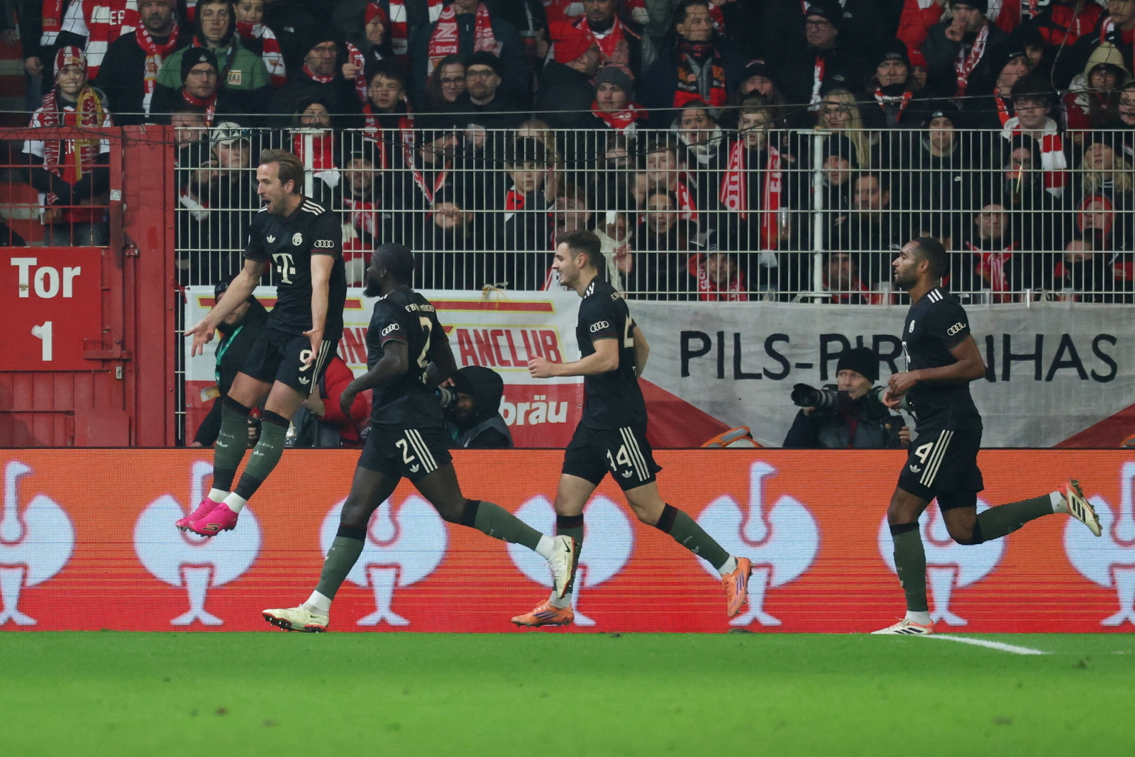 Union rozdawał prezenty. Bayern przyjął je z miłą chęcią