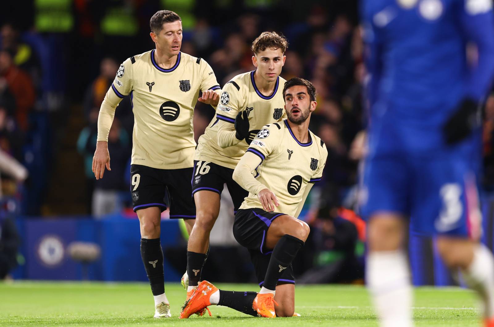 Dwóch piłkarzy Barcelony wraca. Flick się ucieszy