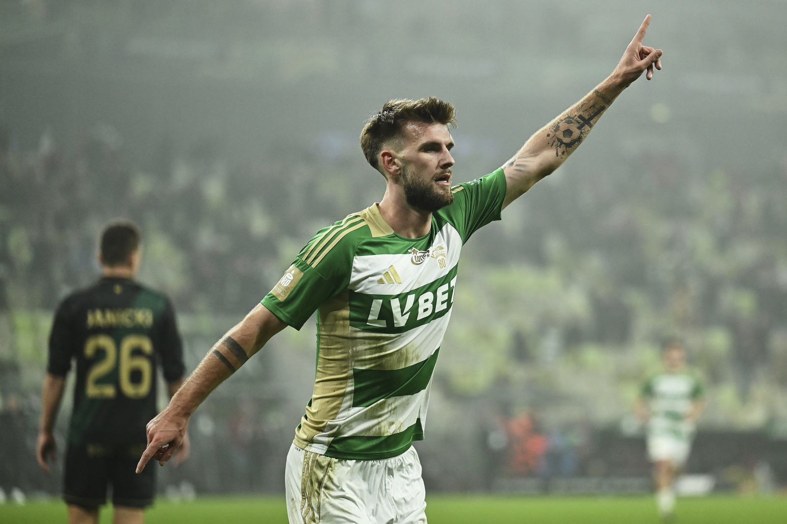 "Daliśmy upust emocjom". Nieoczywisty bohater Lechii Gdańsk