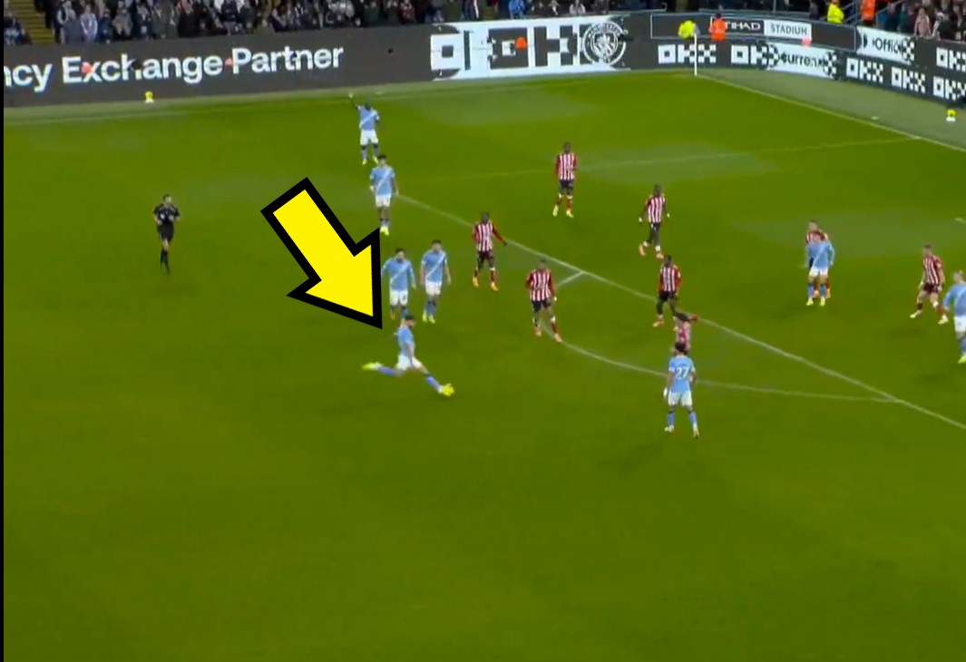 Potężny strzał i piękny gol w Anglii. Przymierzył aż miło