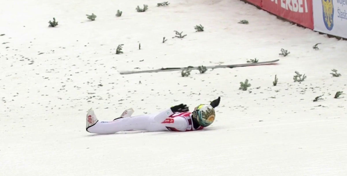 Groźnie na skoczni w Wiśle. Polak nie ustał swojej próby [WIDEO]