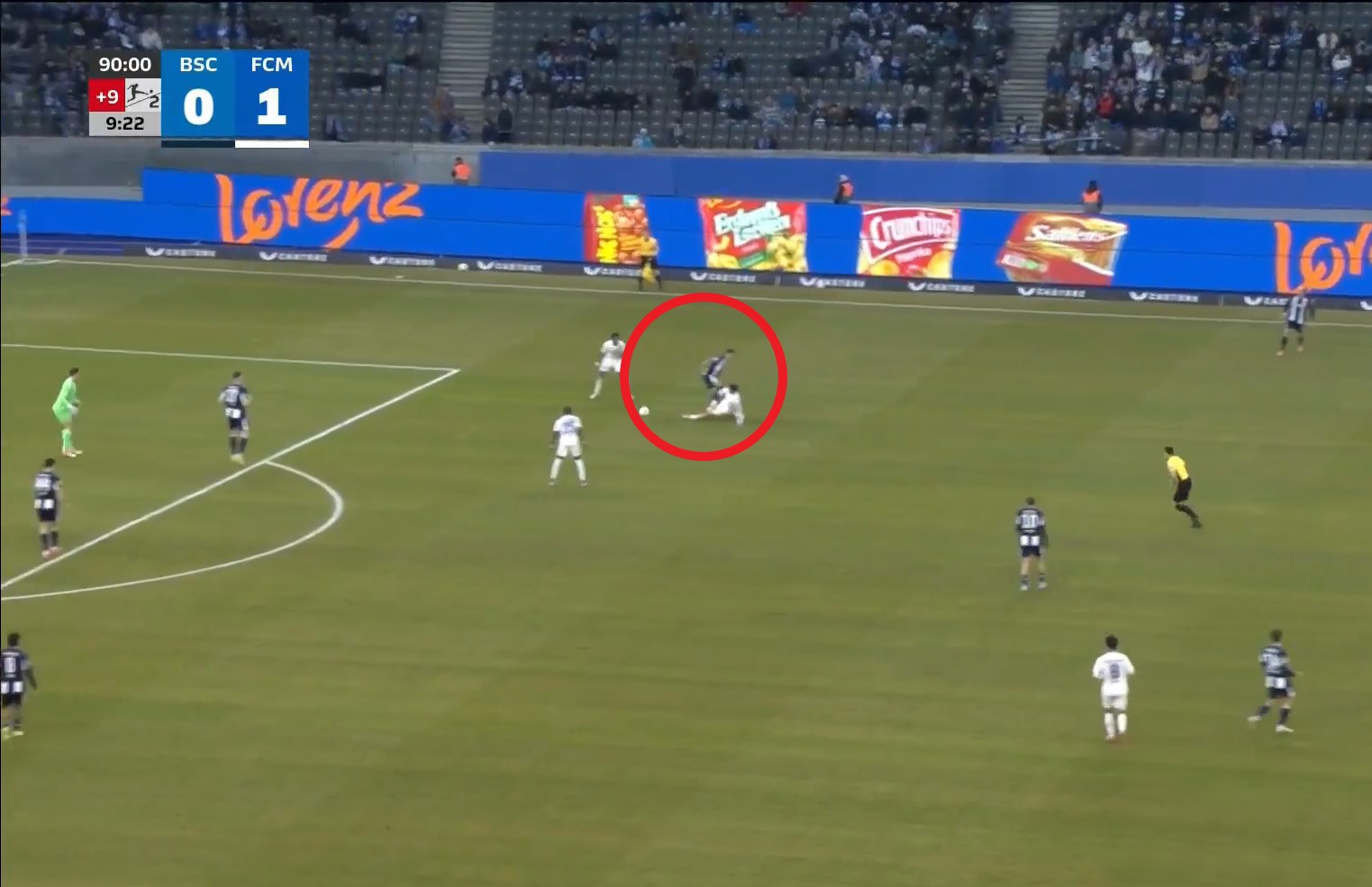 Fatalny błąd Polaka w Niemczech. Tak sprezentował gola rywalom