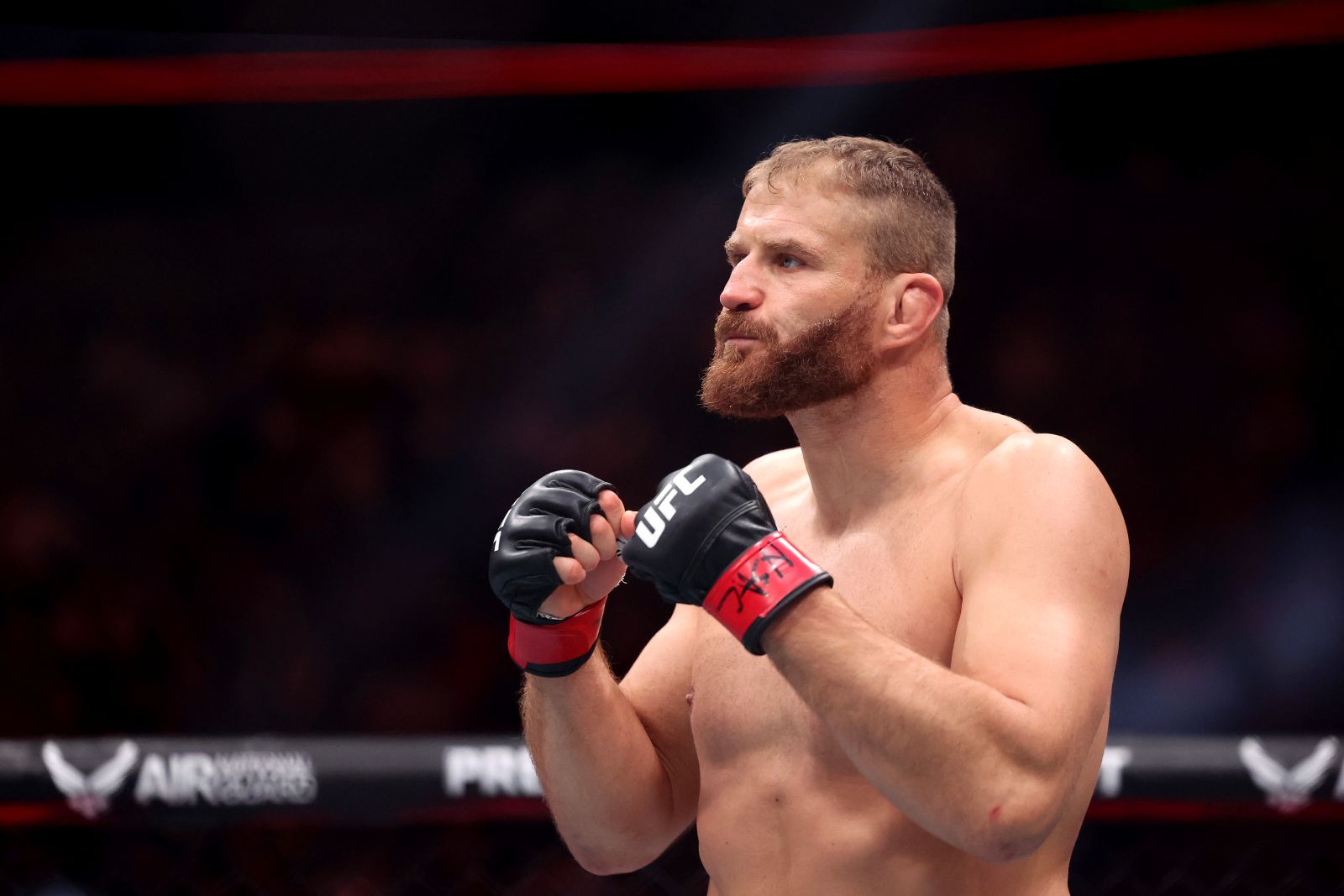 Nie wygrał, ale pobił rekord. Błachowicz lepszy od Jędrzejczyk