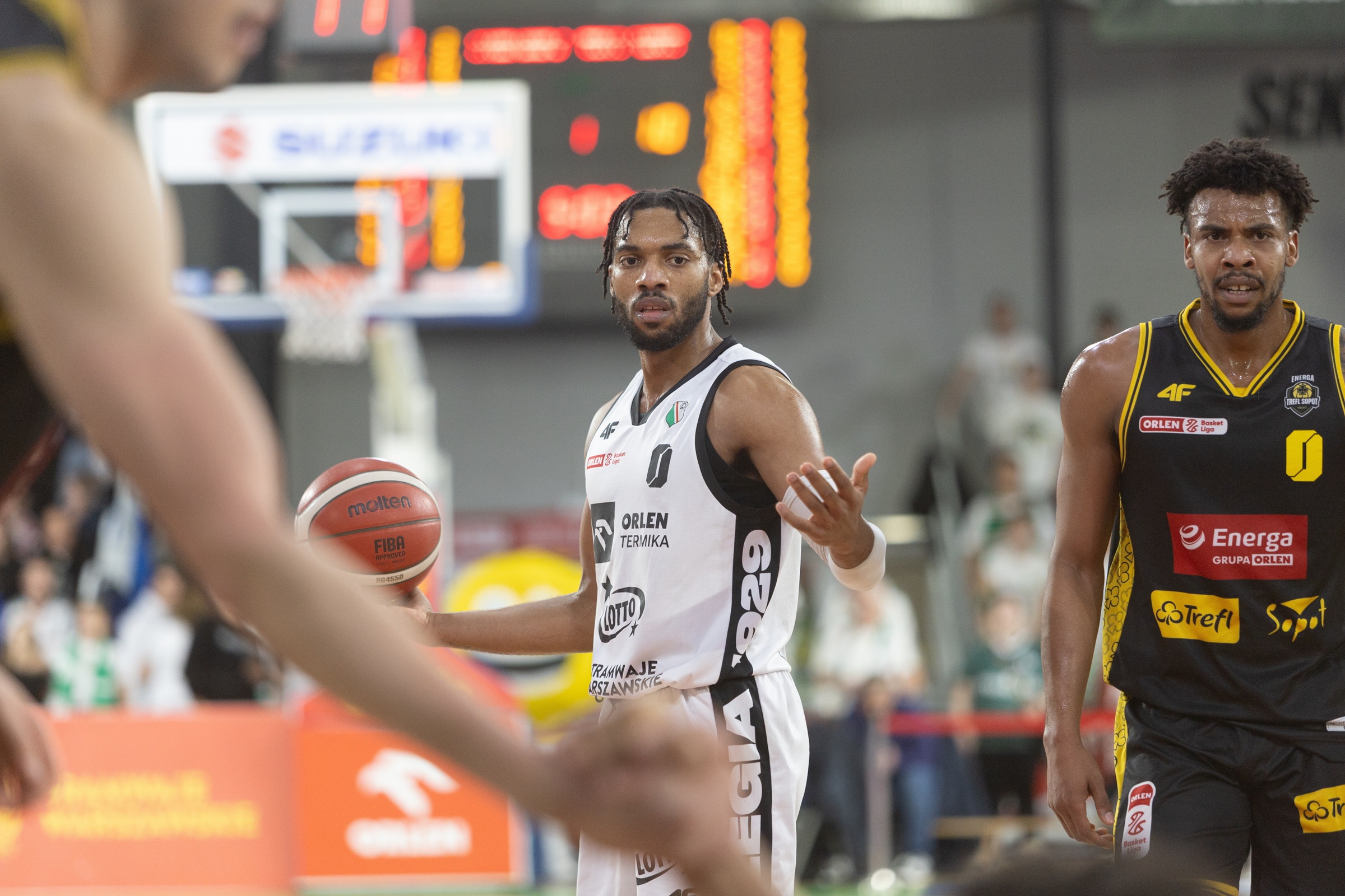 Czarne tygodnie mistrza i wicemistrza. Polecieli na łeb, na szyję