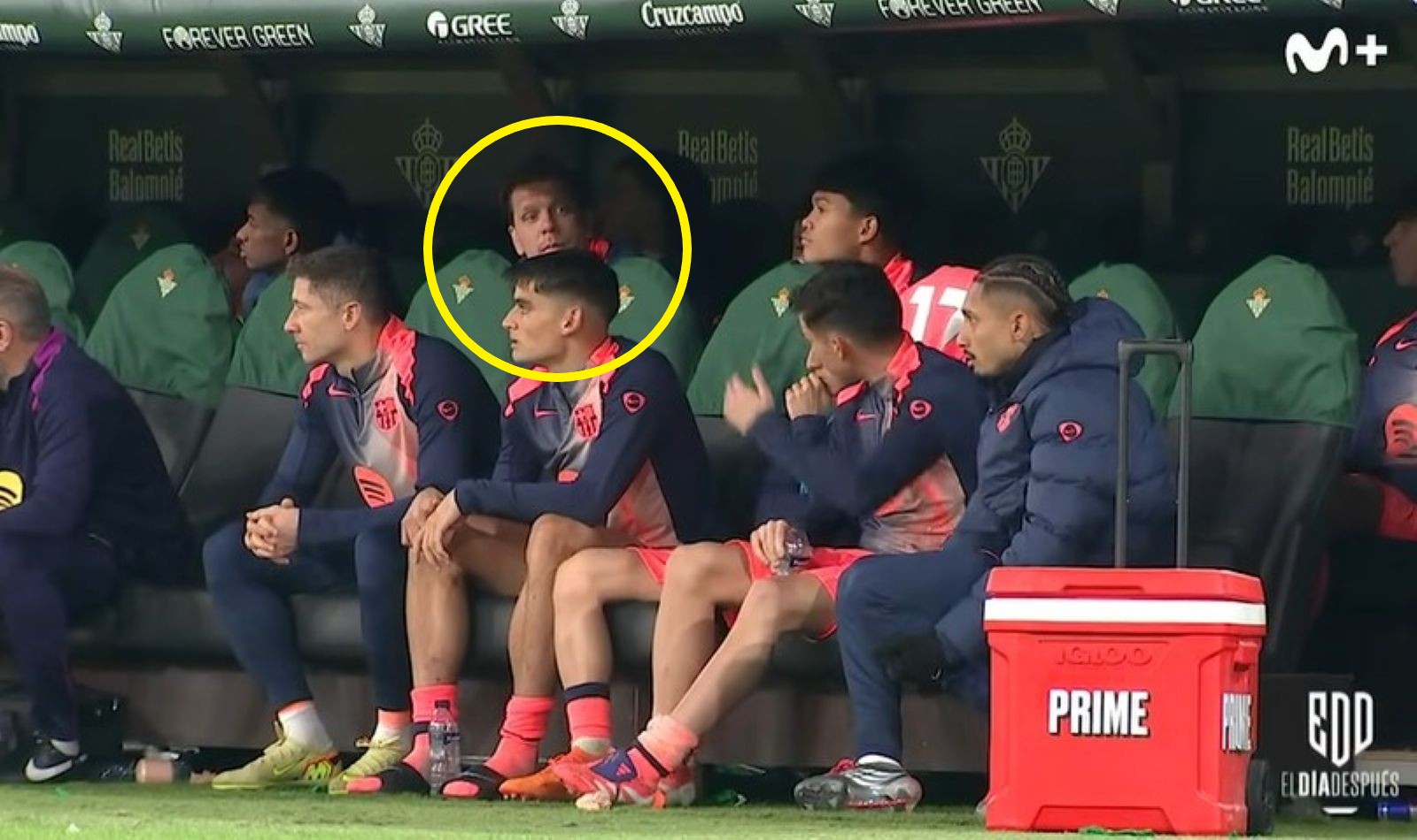 Nie uwierzysz, co Szczęsny robił na ławce. Wszystko się nagrało