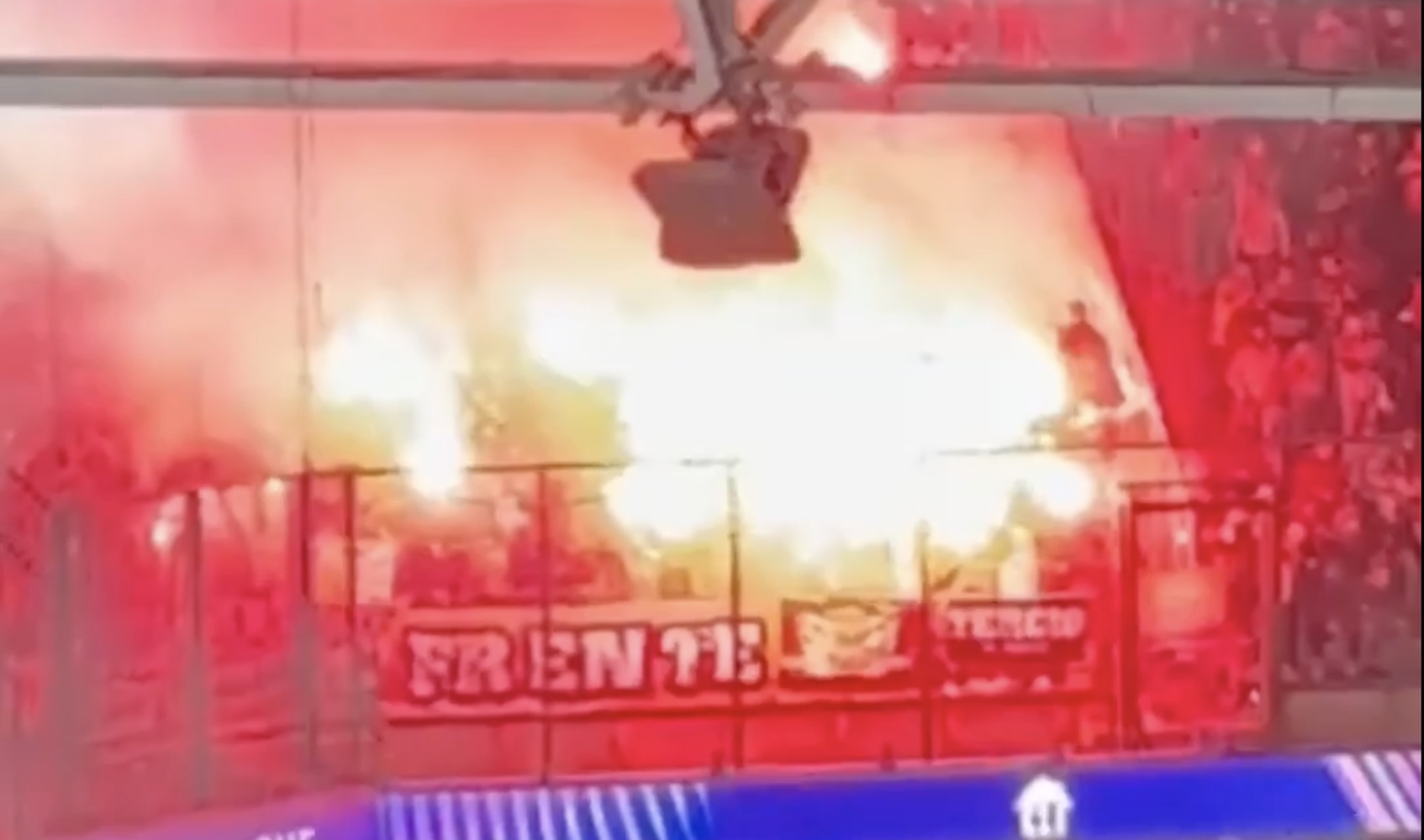 Niebezpieczne sceny na meczu Ligi Mistrzów. W sieci pojawiło się nagranie