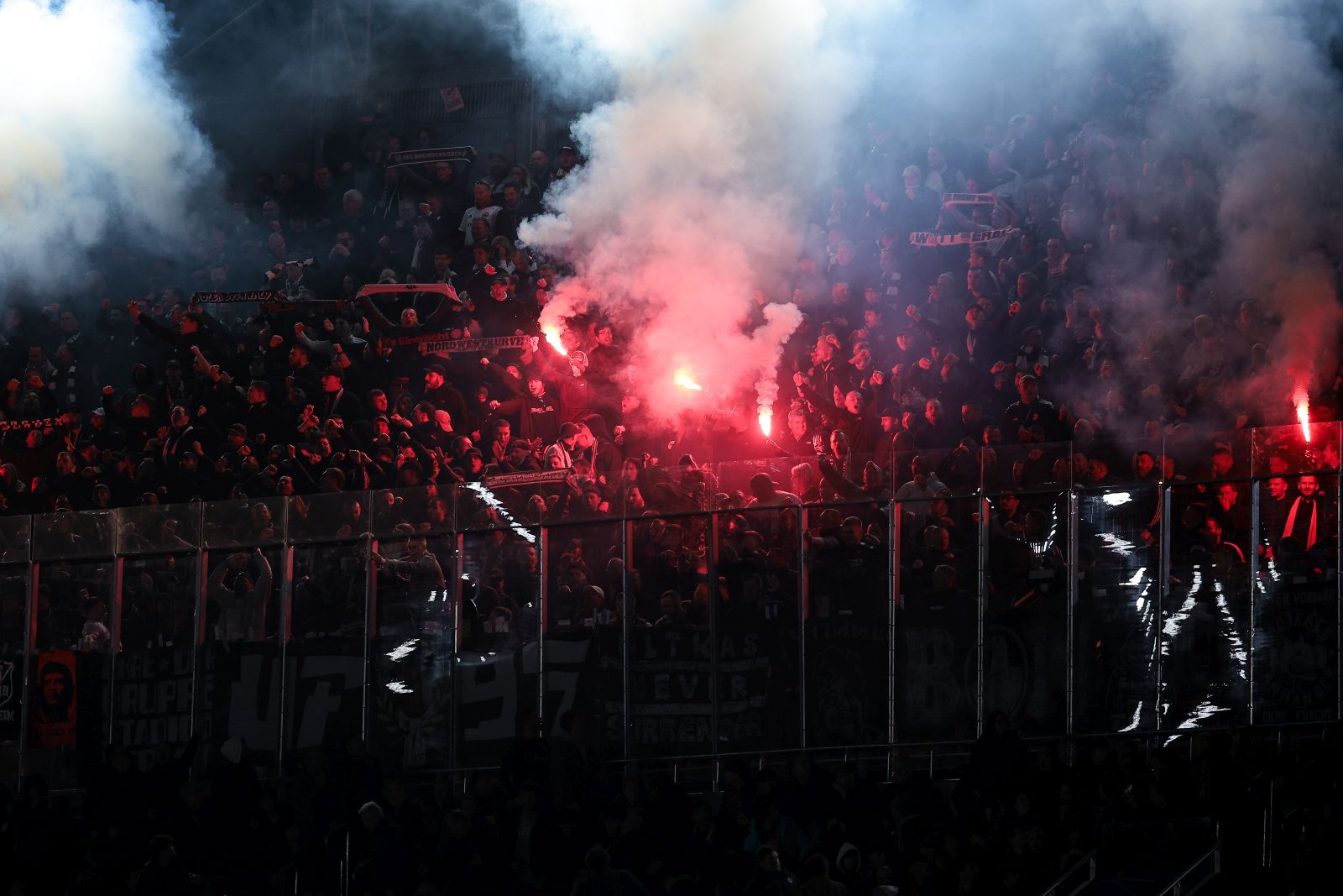 "Żałośni". Katalończycy oburzeni zachowaniem Niemców