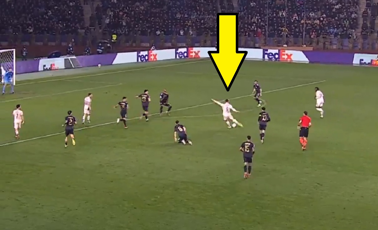 Efektowny gol w Lidze Mistrzów. Polski bramkarz był wściekły