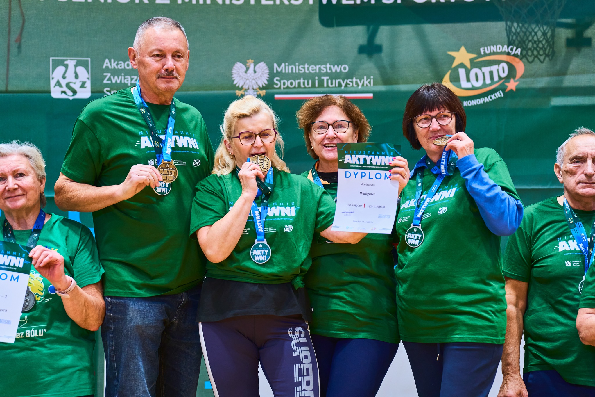 Nieustannie Aktywni dali przykład młodszym