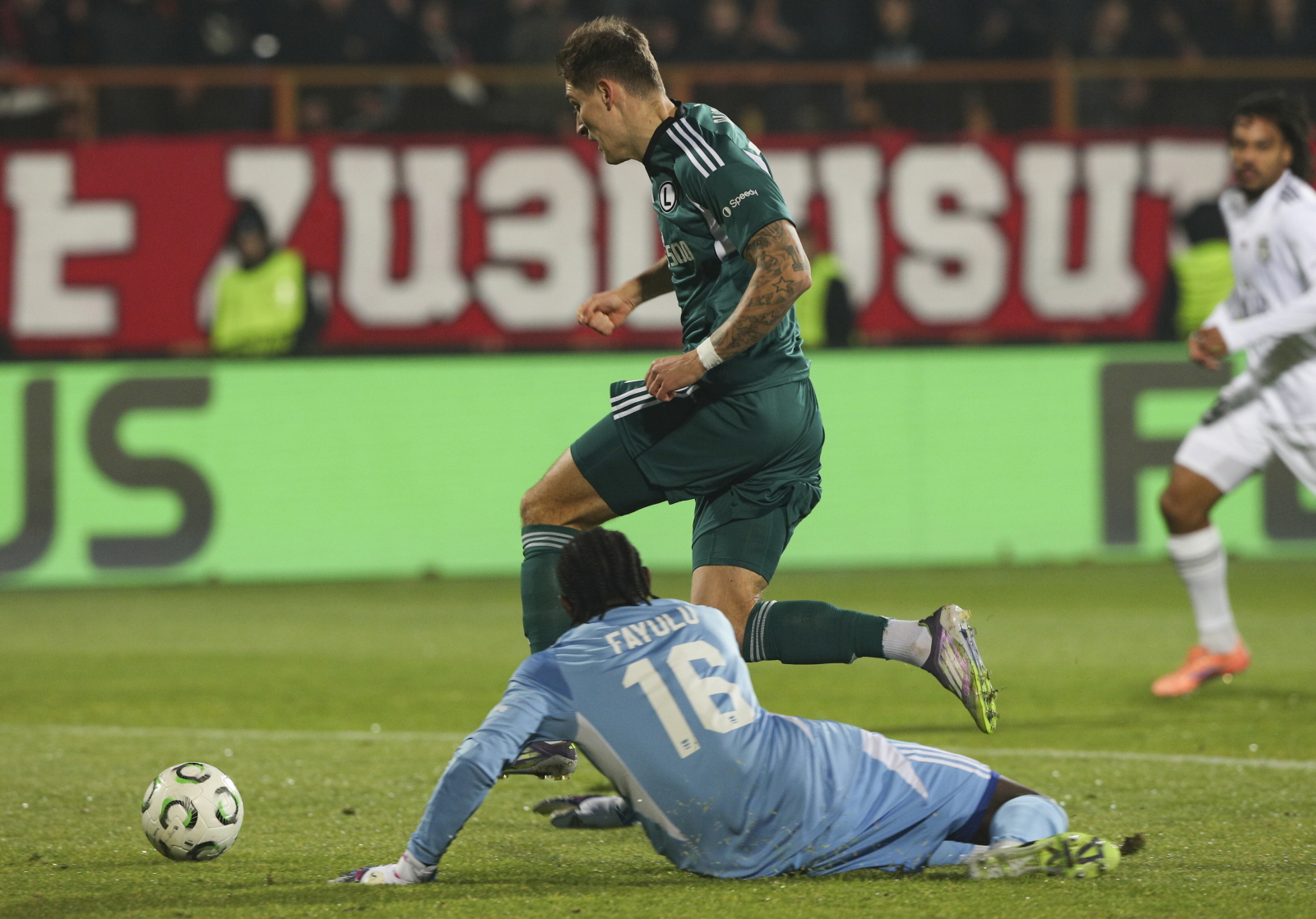 Koniec marzeń. Legia Warszawa znowu przegrała