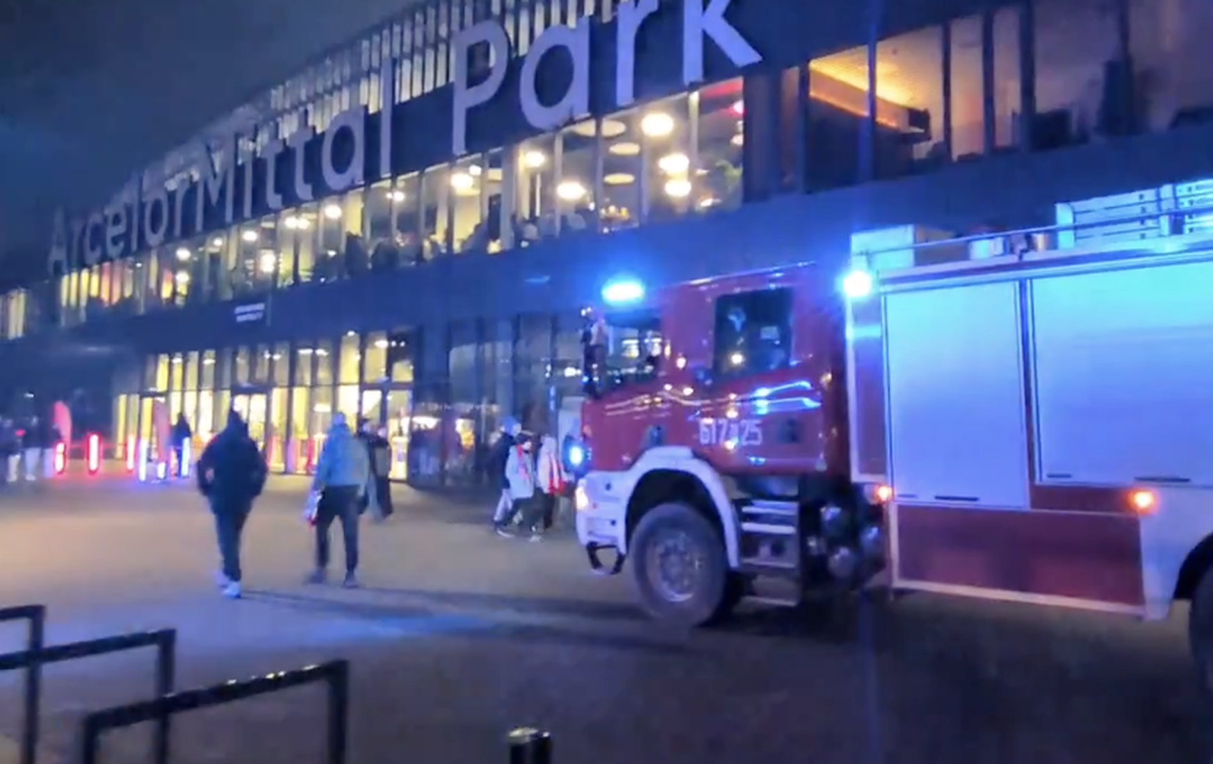 Alarm przed meczem Rakowa. Pojawiły się służby