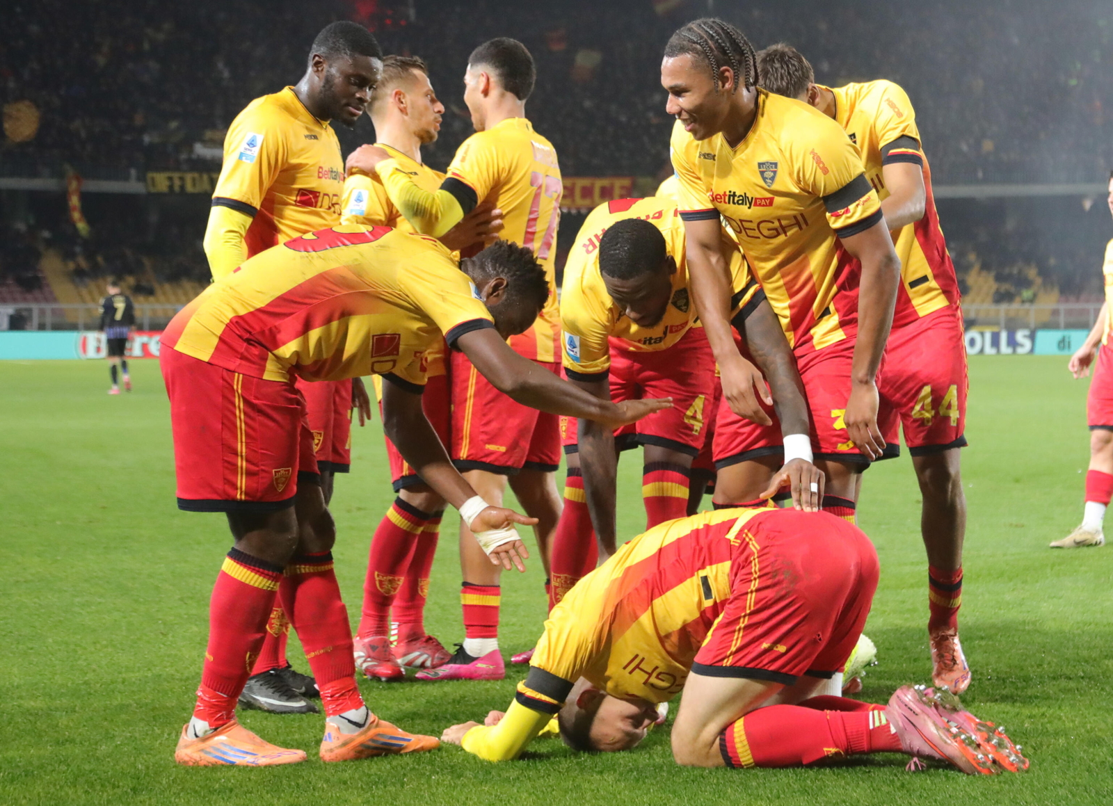 Zdecydował jeden cios w meczu na dole Serie A. Zmiennik potrzebował pięciu minut