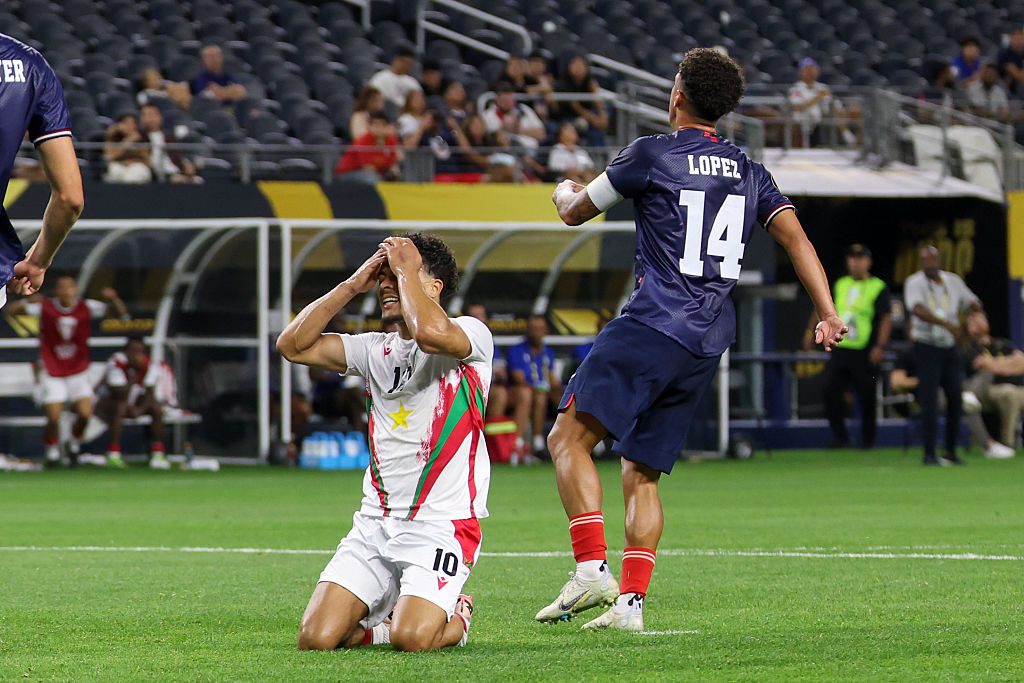 Powalczą w barażach o mundial. FIFA może ich jednak zdyskwalifikować
