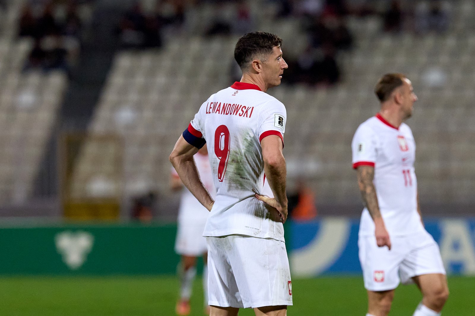 Chcieli odebrania opaski Lewandowskiemu. Tak zareagowali, gdy wrócił do kadry