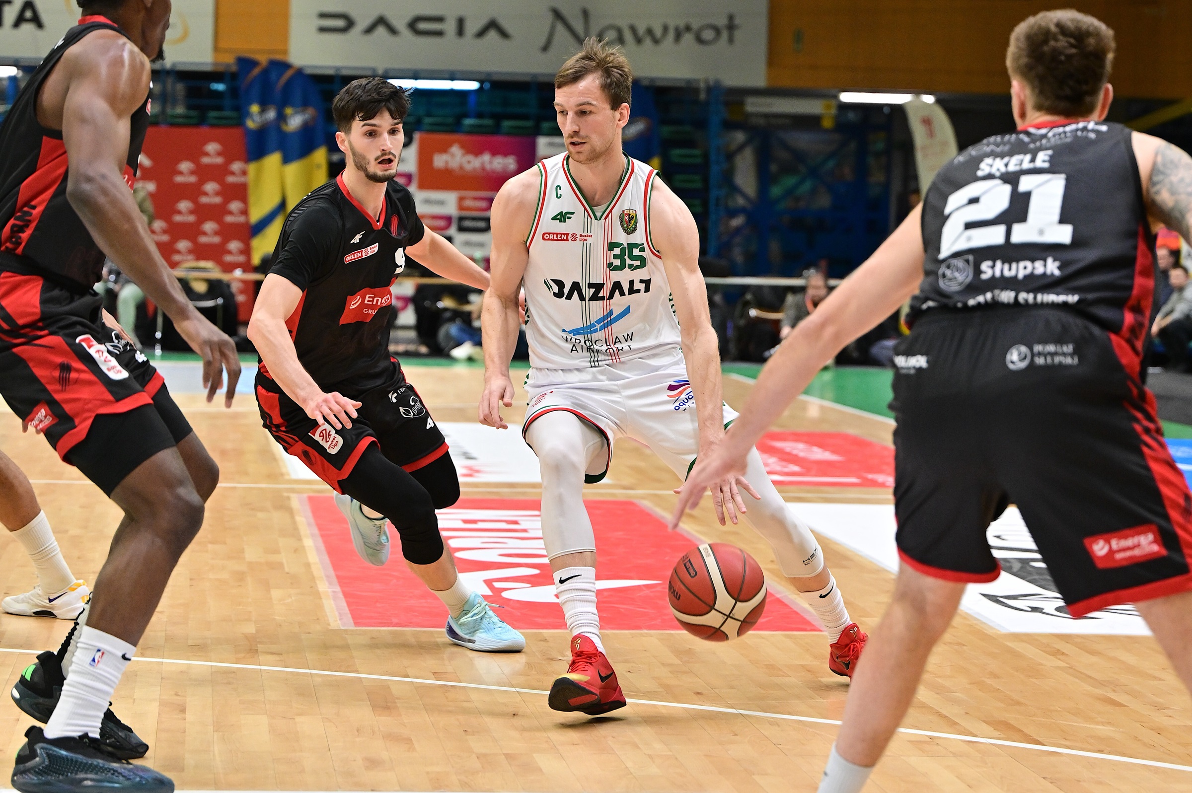 Śląsk przejechał się po Czarnych. Dominacja absolutna