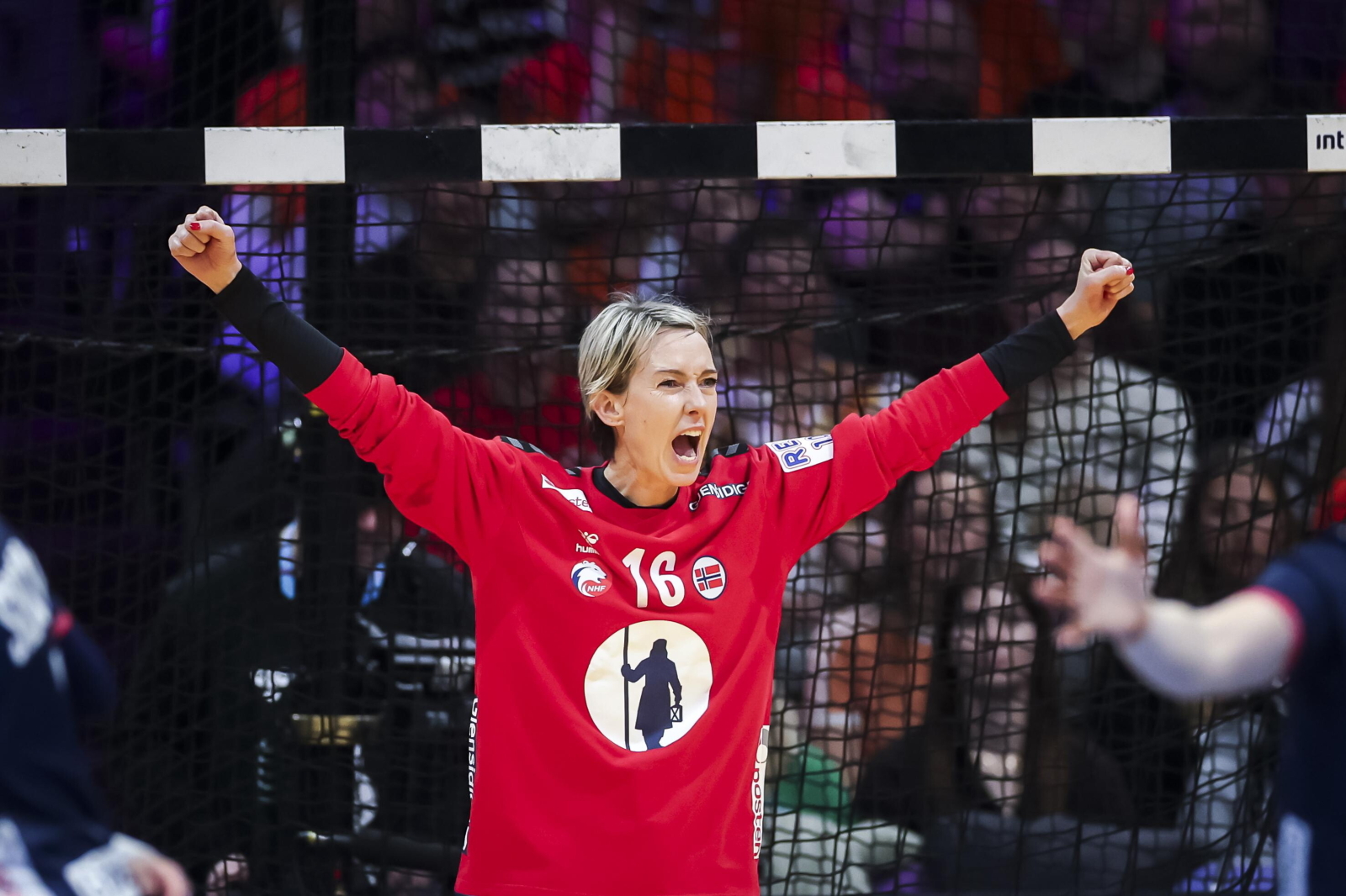 Ma 45 lat. Została wyróżniona na MŚ