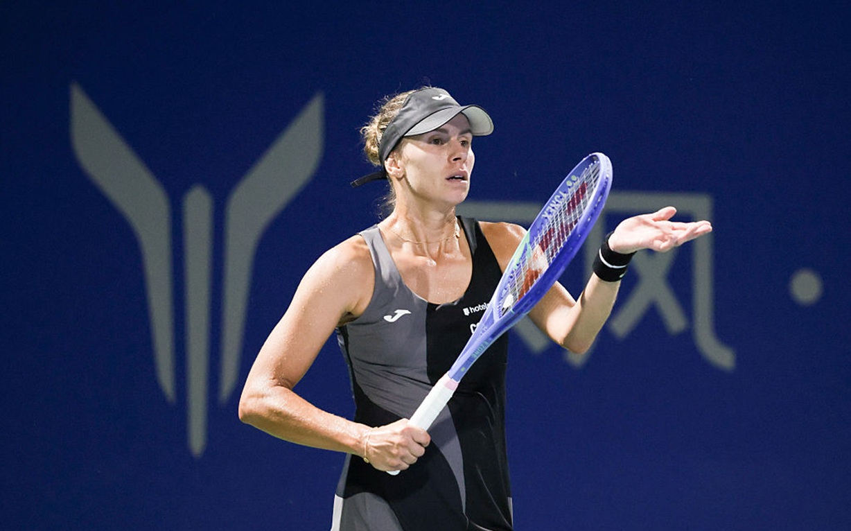 Dwa mecze Linette. W singlu pokonała groźną rywalkę