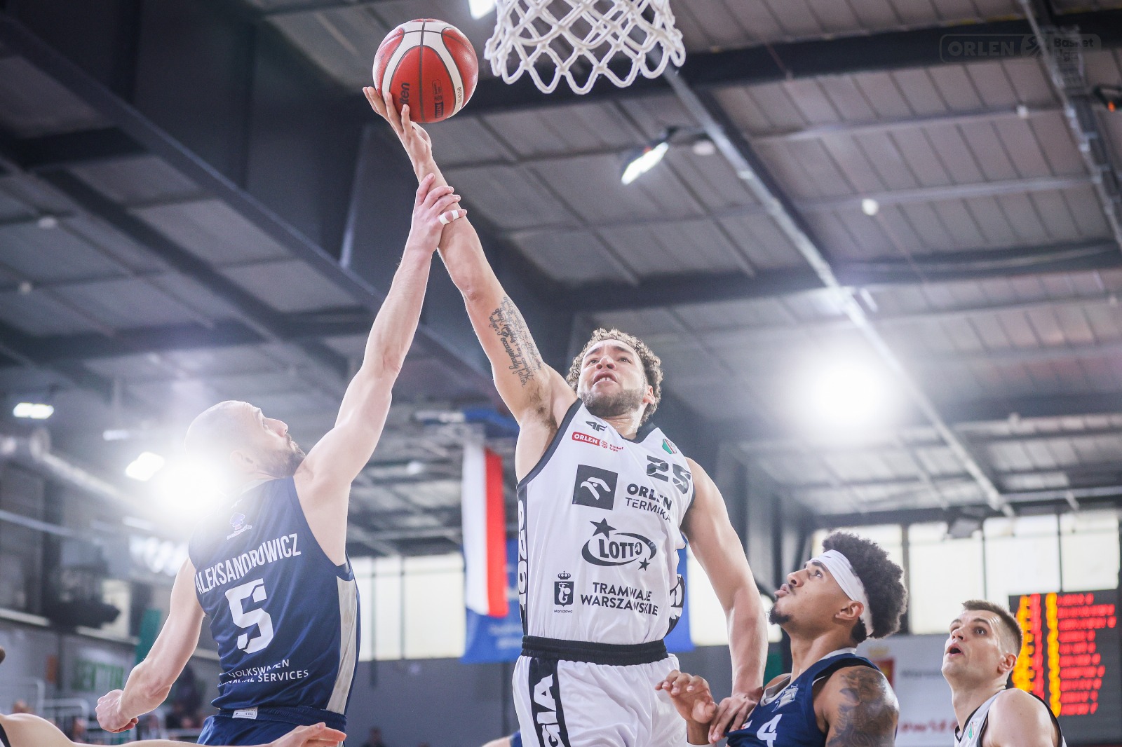 Przełamanie mistrzów. Legia w końcu wygrała