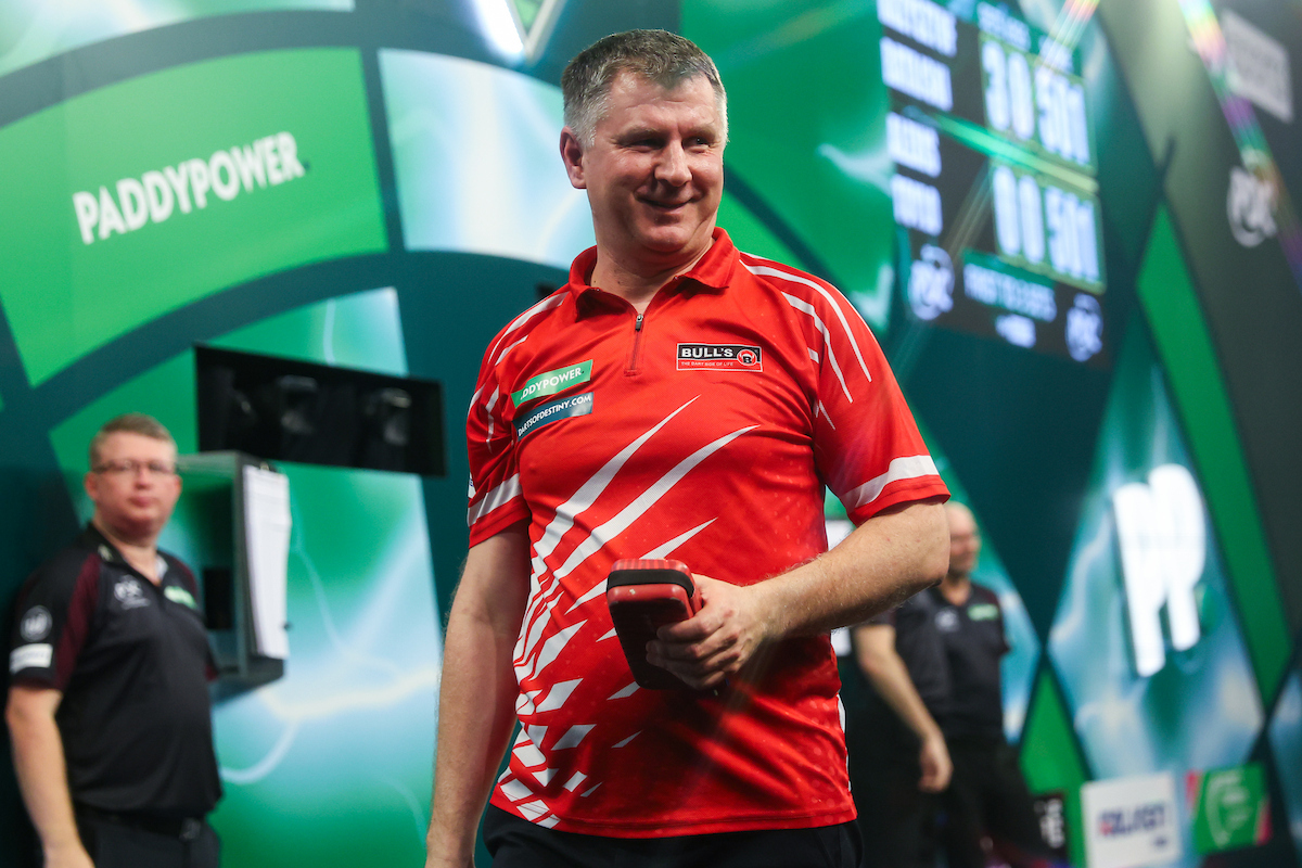 Krótko, wolno i w nocy. Krzysztof Ratajski z awansem do II rundy mistrzostw świata