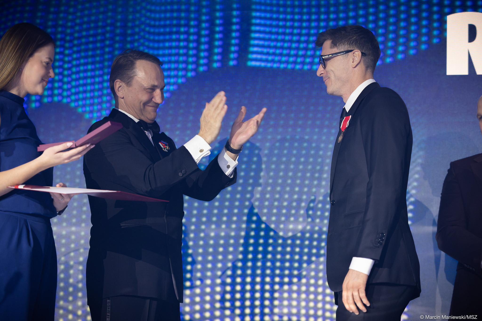 Lewandowski, ale nie tylko. Minister Sikorski wręczył odznaczenia