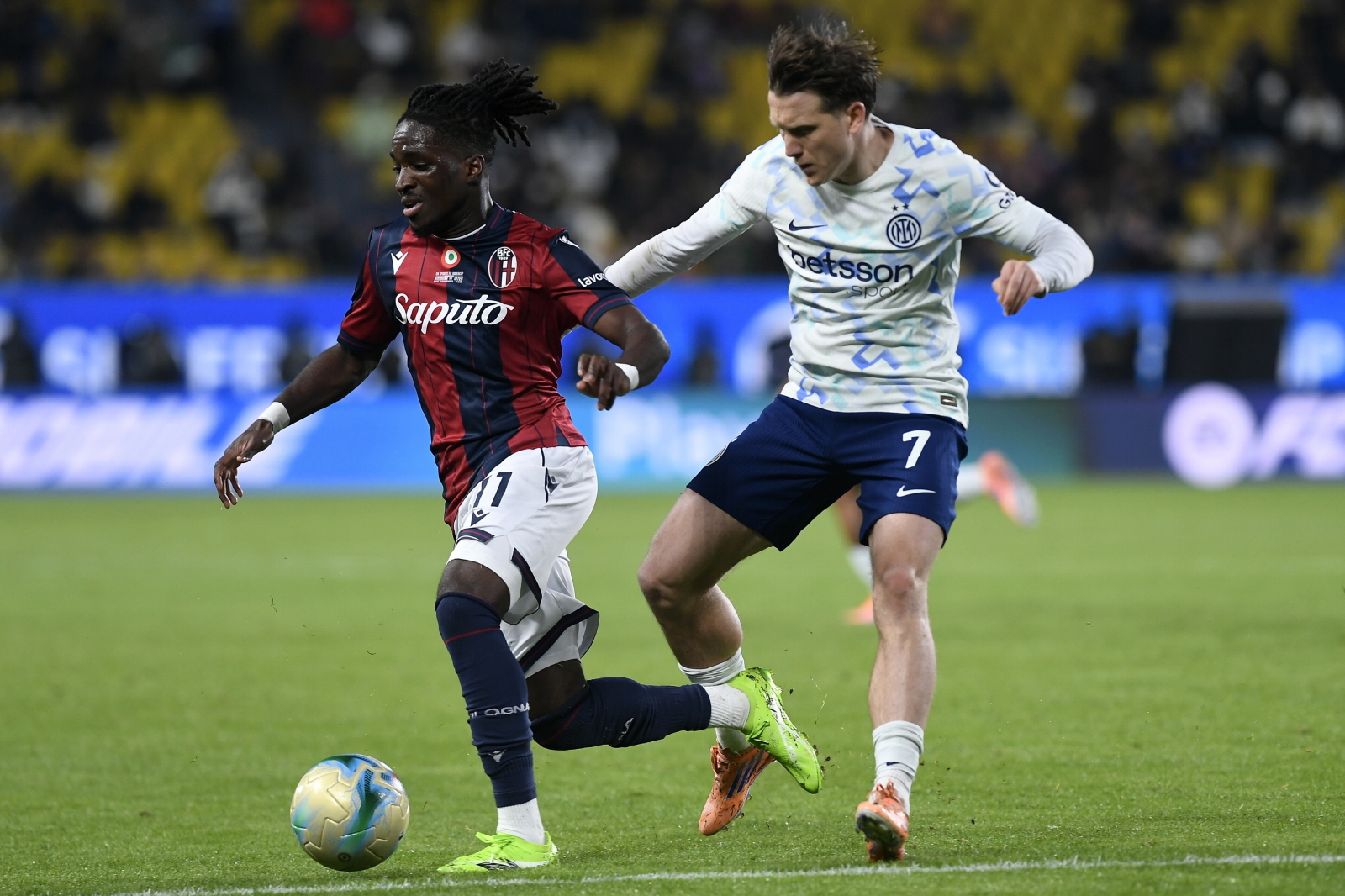 Komedia w rzutach karnych. Piotr Zieliński wraca bez Superpucharu Włoch