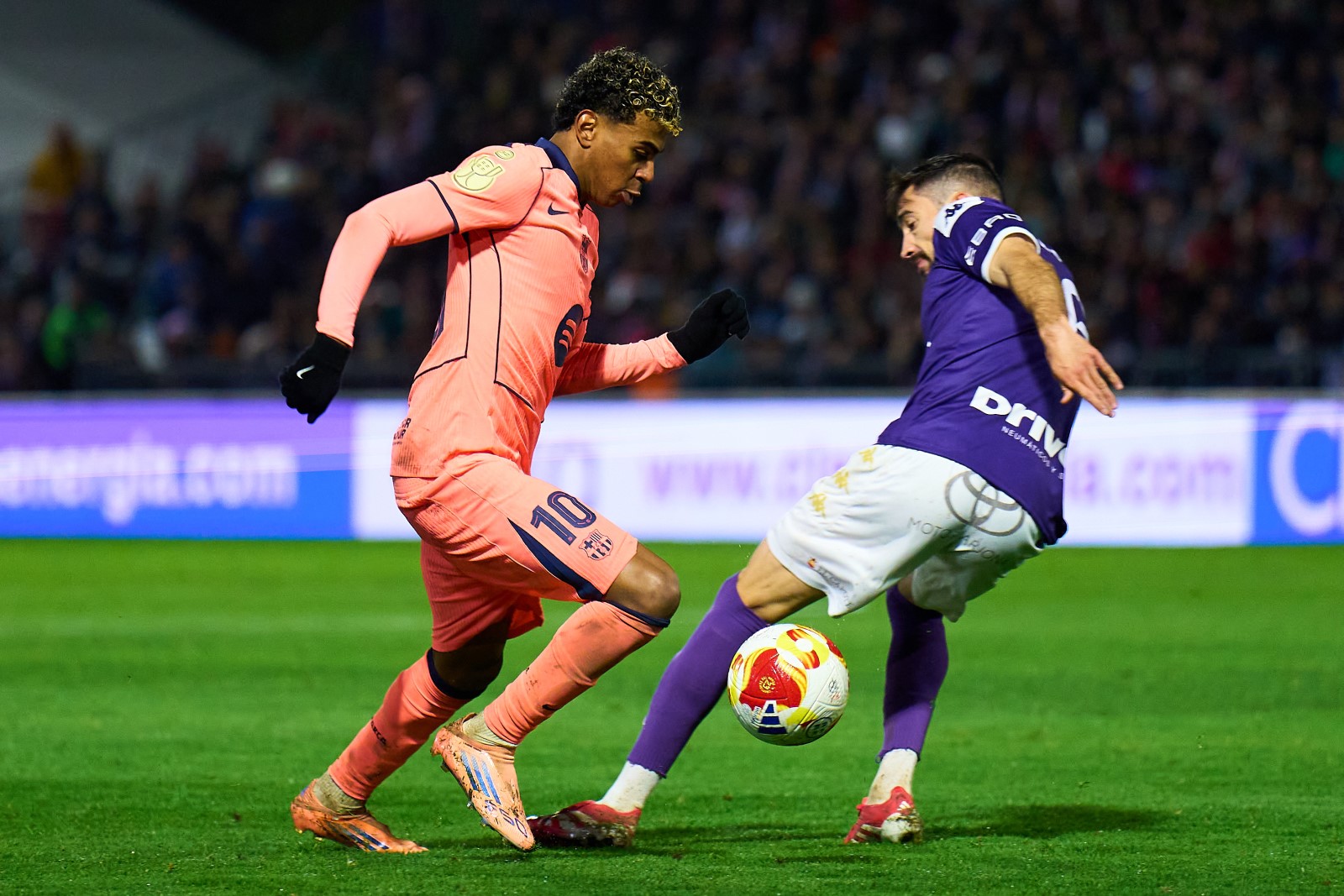 La Liga. Villarreal CF - FC Barcelona. Gdzie oglądać na żywo, online?