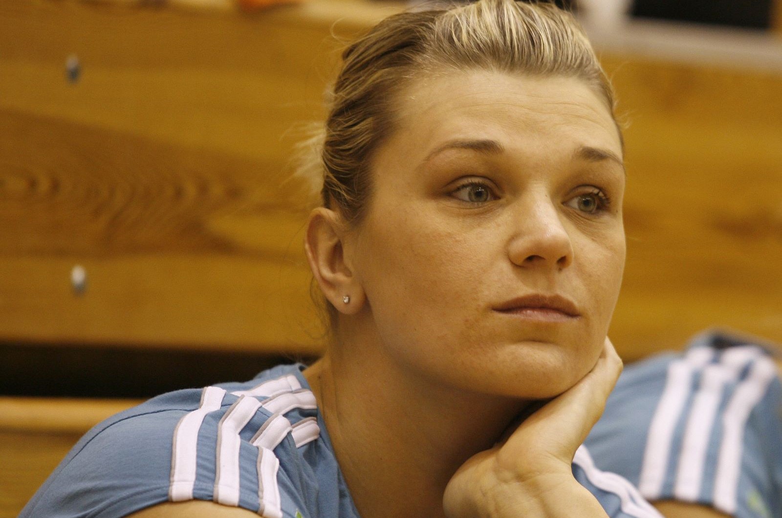 Była prześladowana przez stalkera. Przyniósł tort z jej podobizną