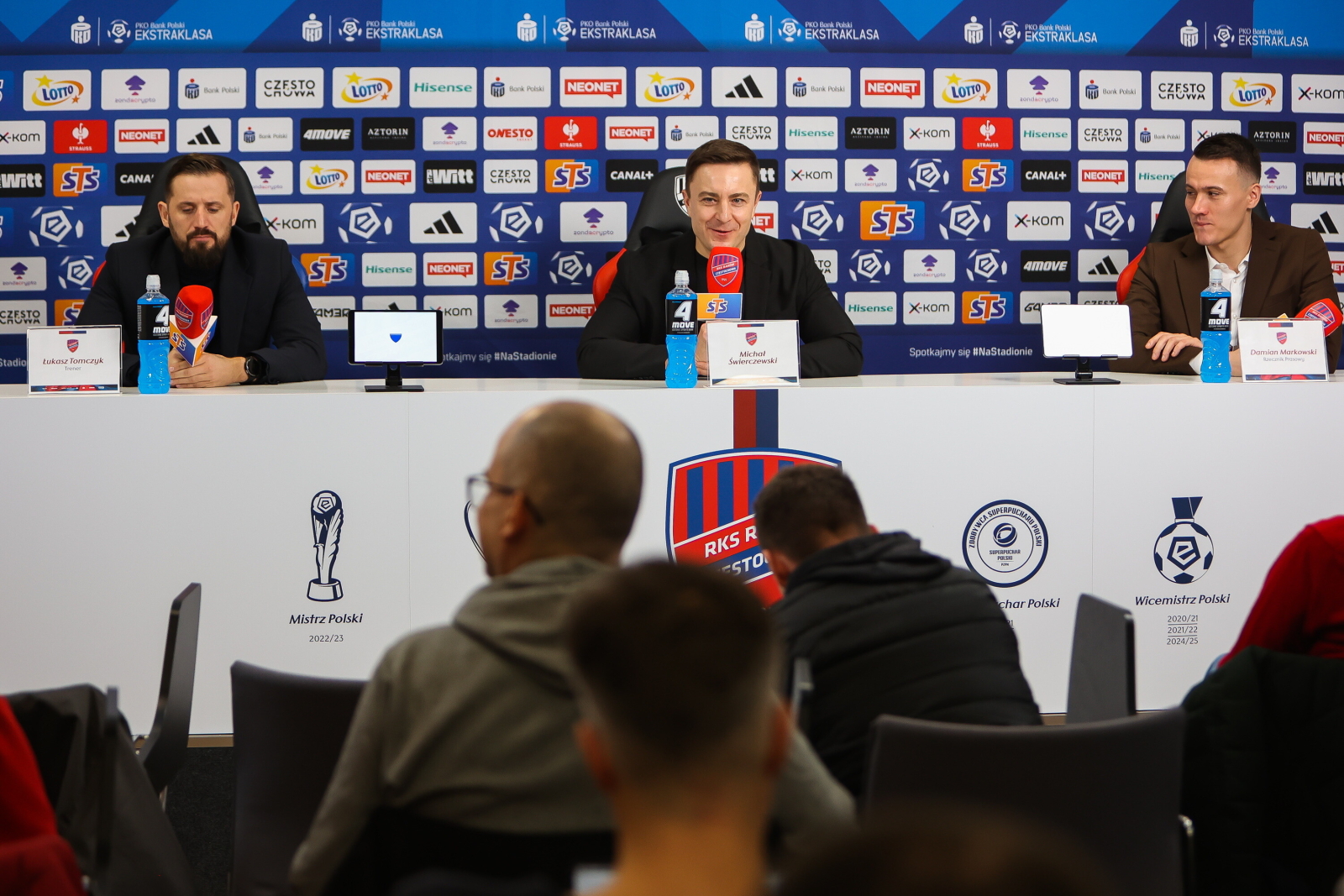 Po konferencji Rakowa internet zapłonął. Oberwało się Legii