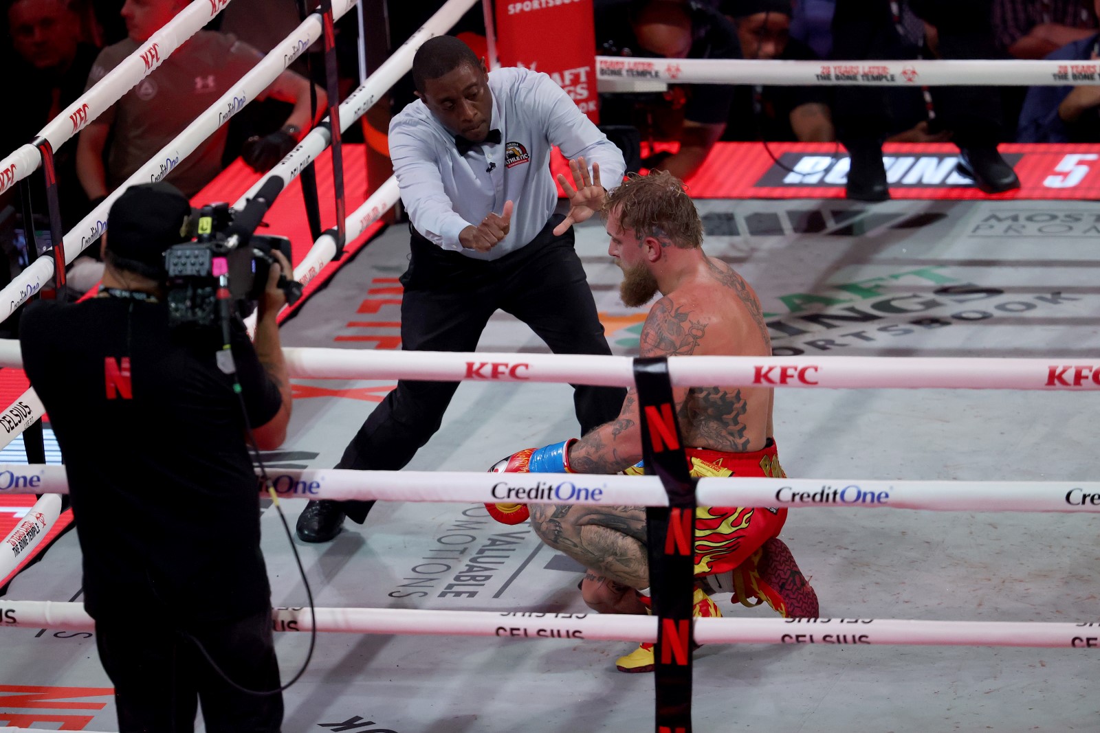 Złamana żuchwa to najmniejszy problem. Paula czeka bardzo długa przerwa