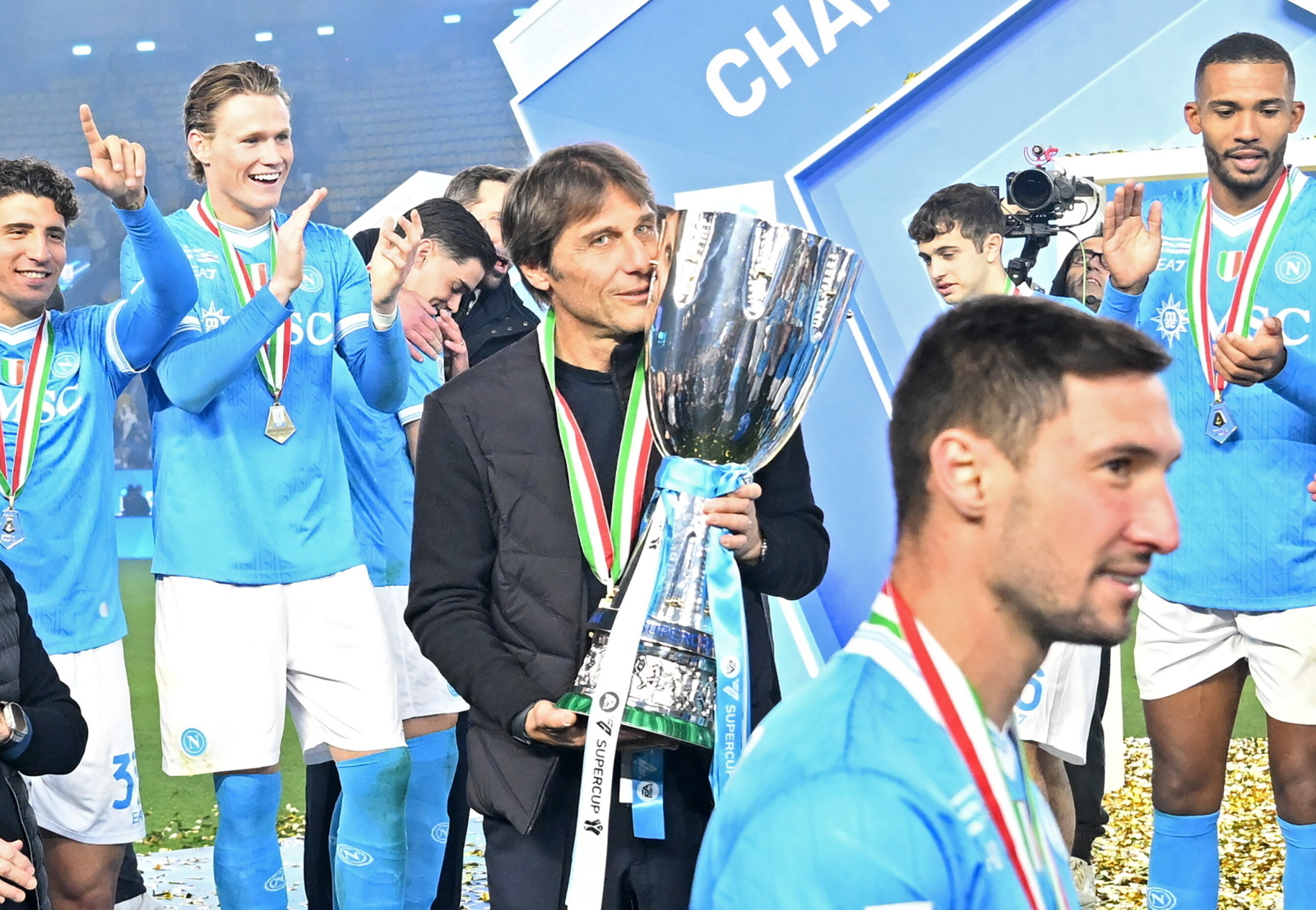 Miliony trafiły do SSC Napoli. Premia 230 razy większa niż w Polsce