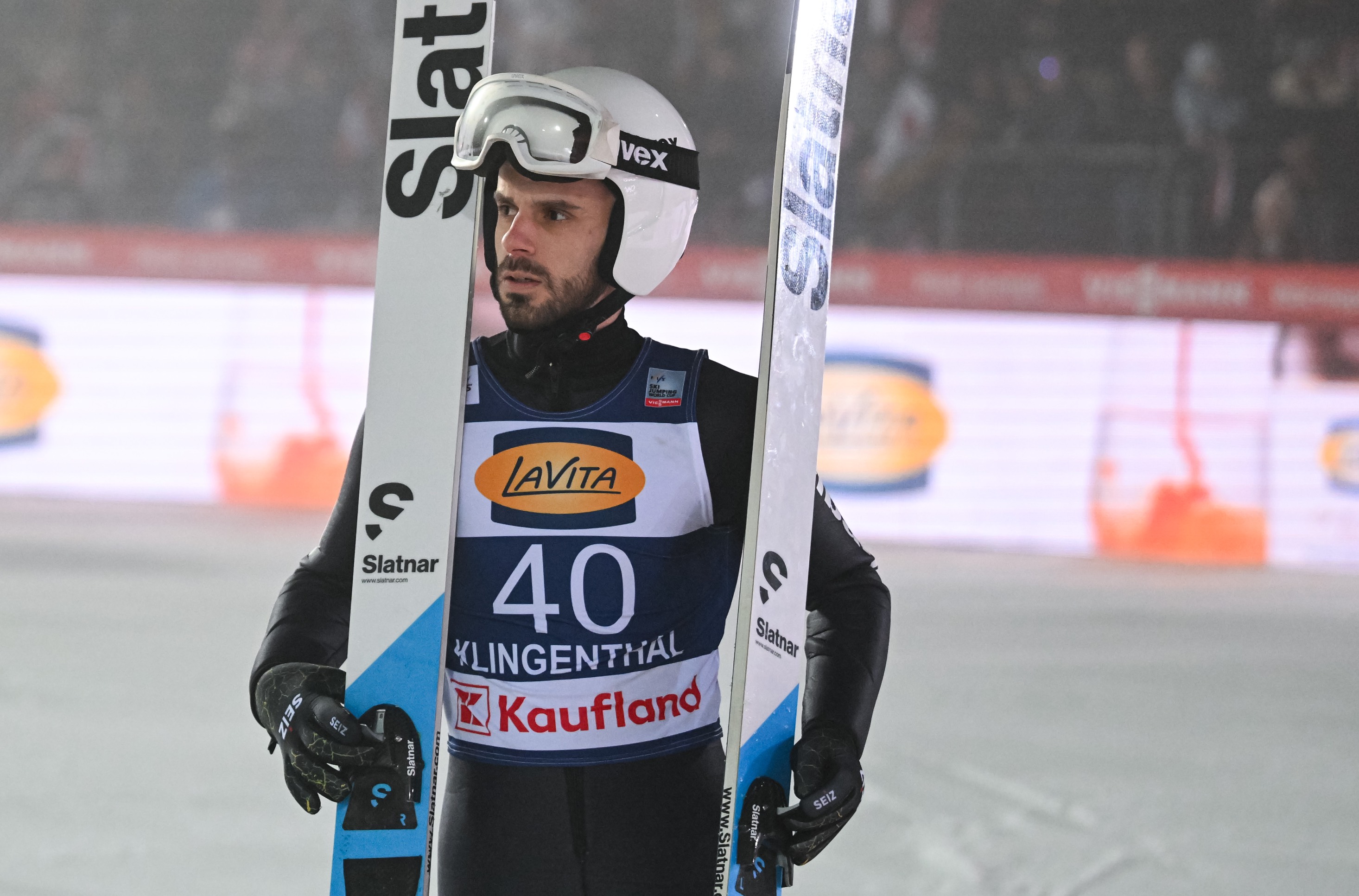 Afera o trzy milimetry. Polak grzmi. Mamy komentarz z federacji skoków