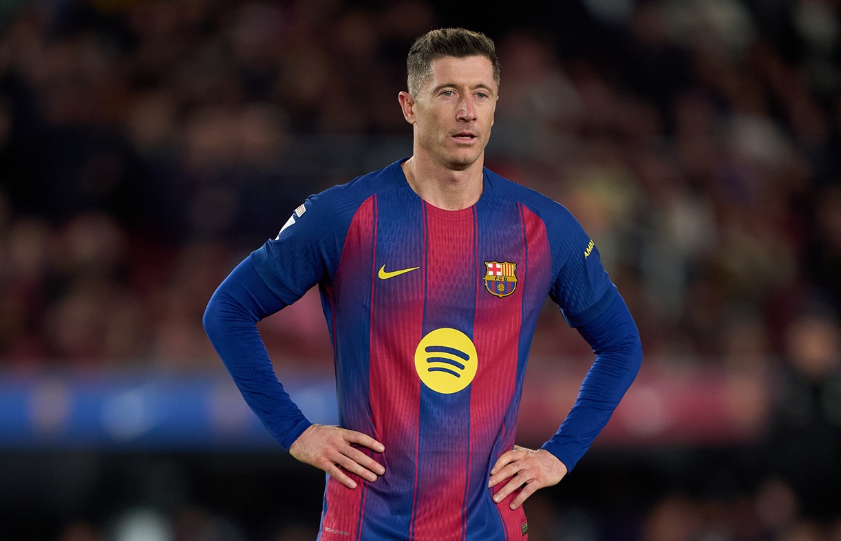 Hiszpanie biją na alarm ws. Lewandowskiego. "Nie jest nietykalny"