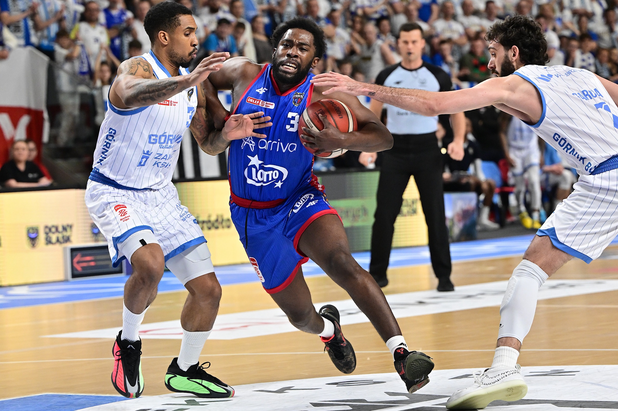 Twarde Pierniki perfekcyjnie zamknęły mecz. Langović z występem sezonu